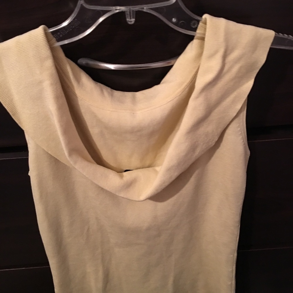 Top - Picture 2 of 3